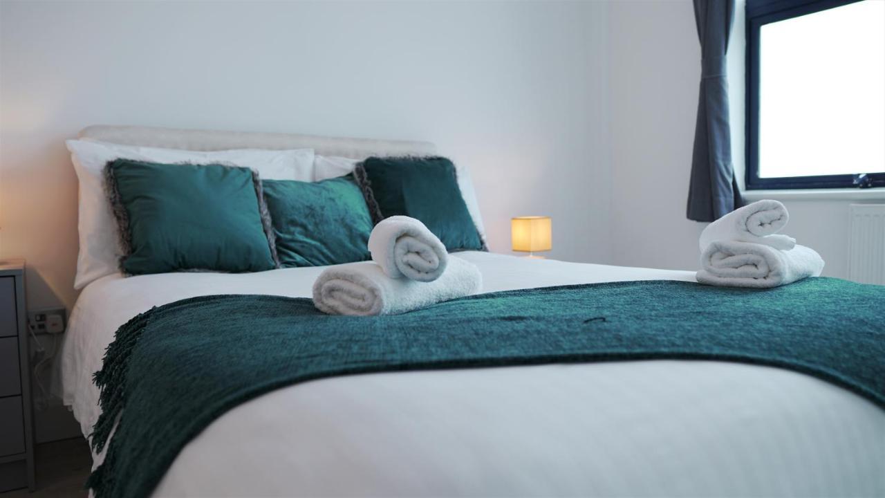 Sapphire House Apartments Telford Eksteriør billede