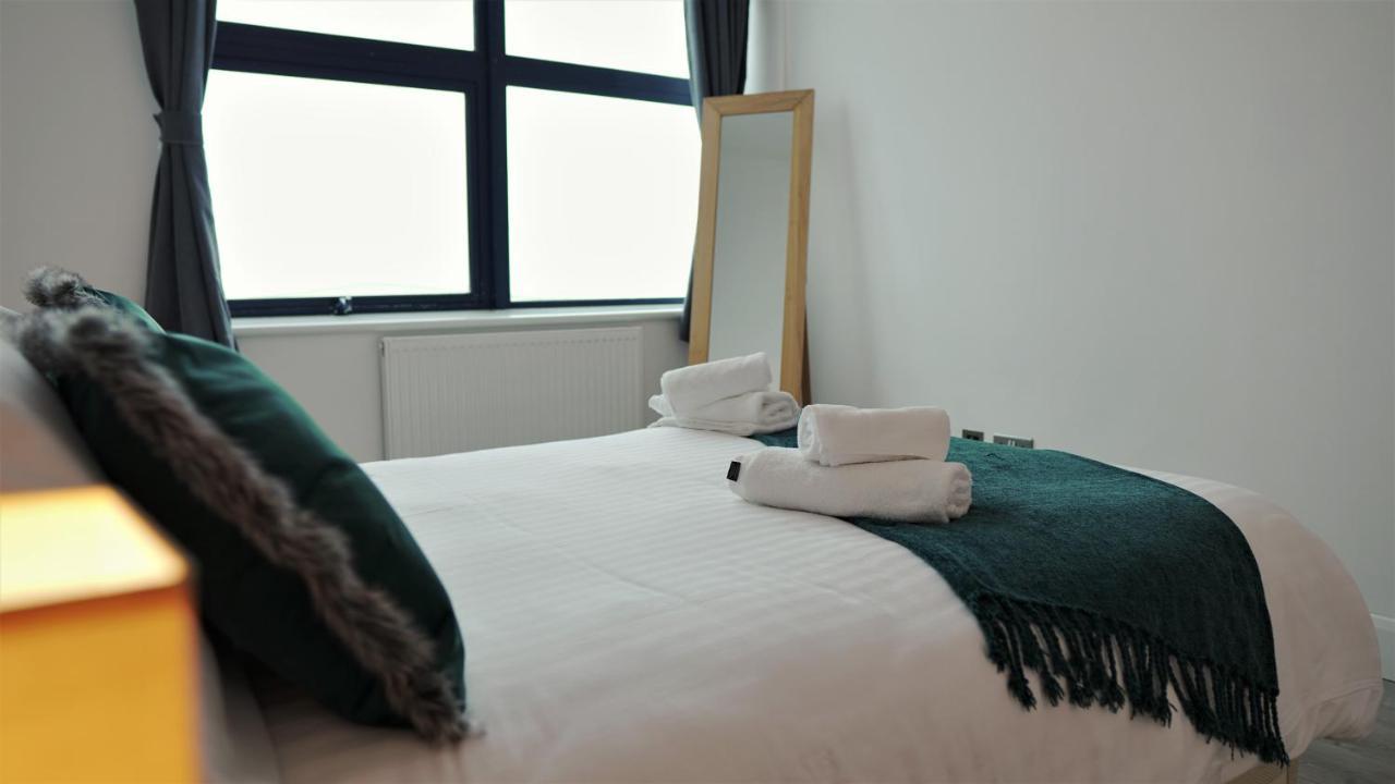 Sapphire House Apartments Telford Eksteriør billede