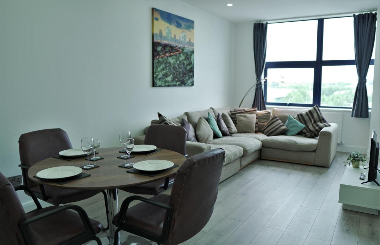 Sapphire House Apartments Telford Eksteriør billede
