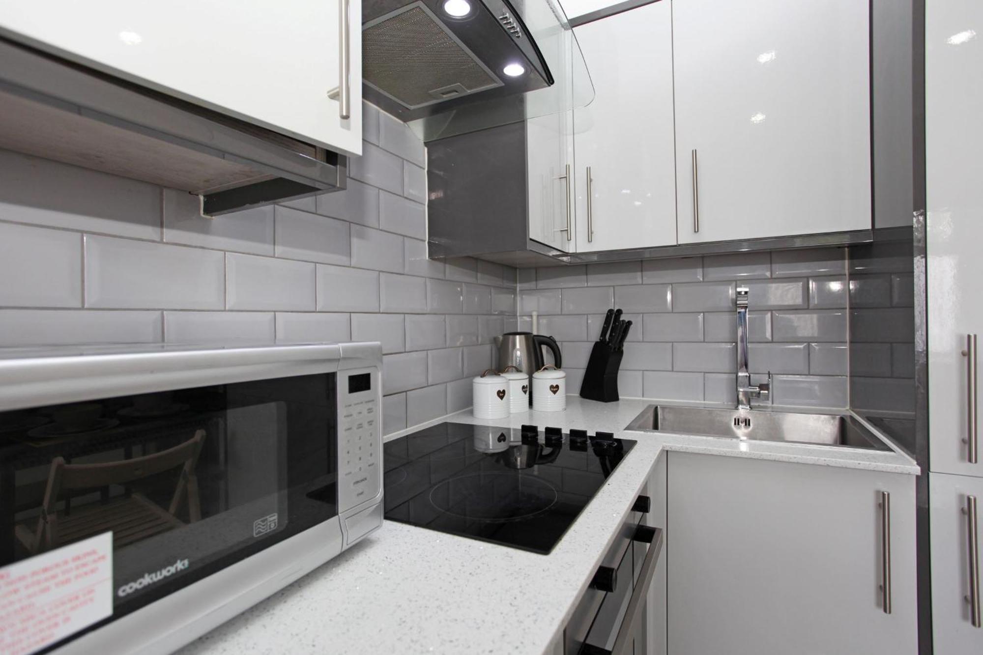 Sapphire House Apartments Telford Eksteriør billede