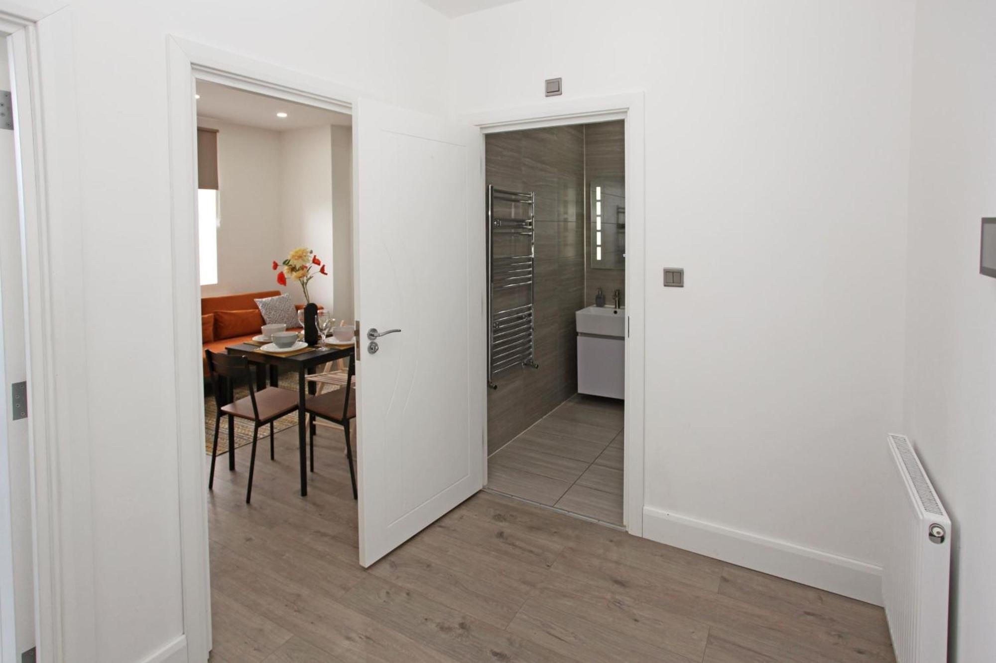 Sapphire House Apartments Telford Eksteriør billede