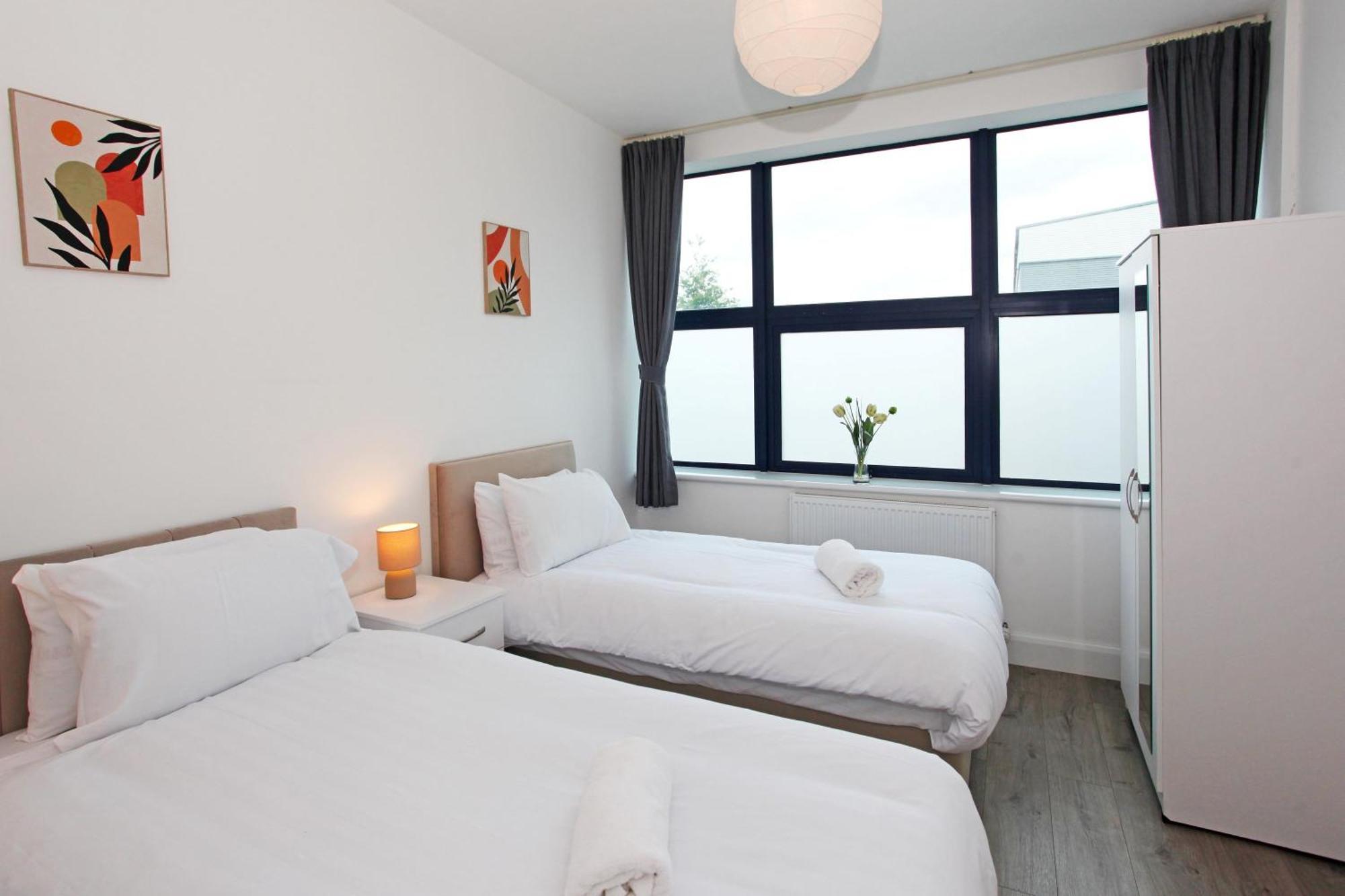 Sapphire House Apartments Telford Eksteriør billede