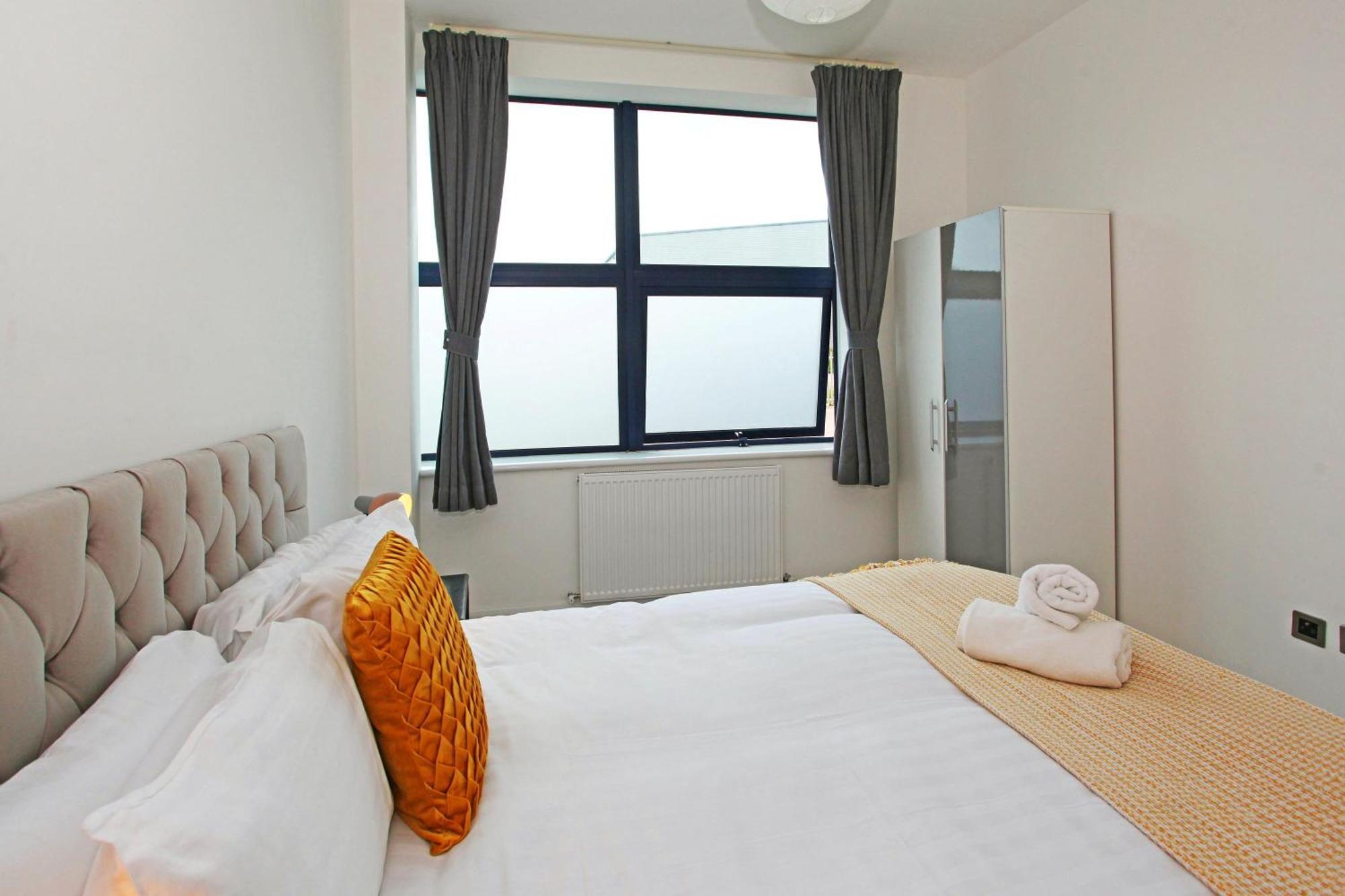 Sapphire House Apartments Telford Eksteriør billede