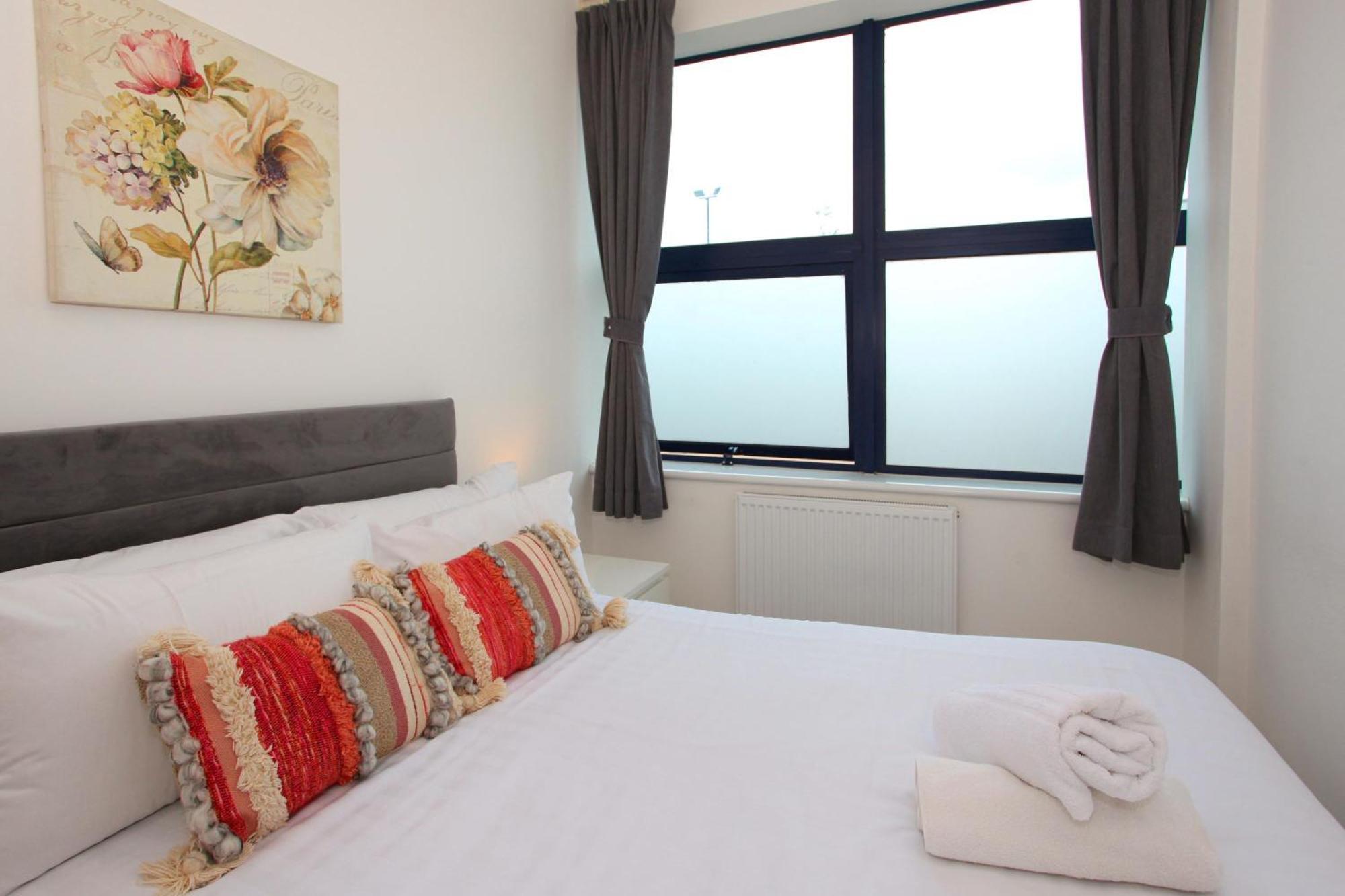 Sapphire House Apartments Telford Eksteriør billede