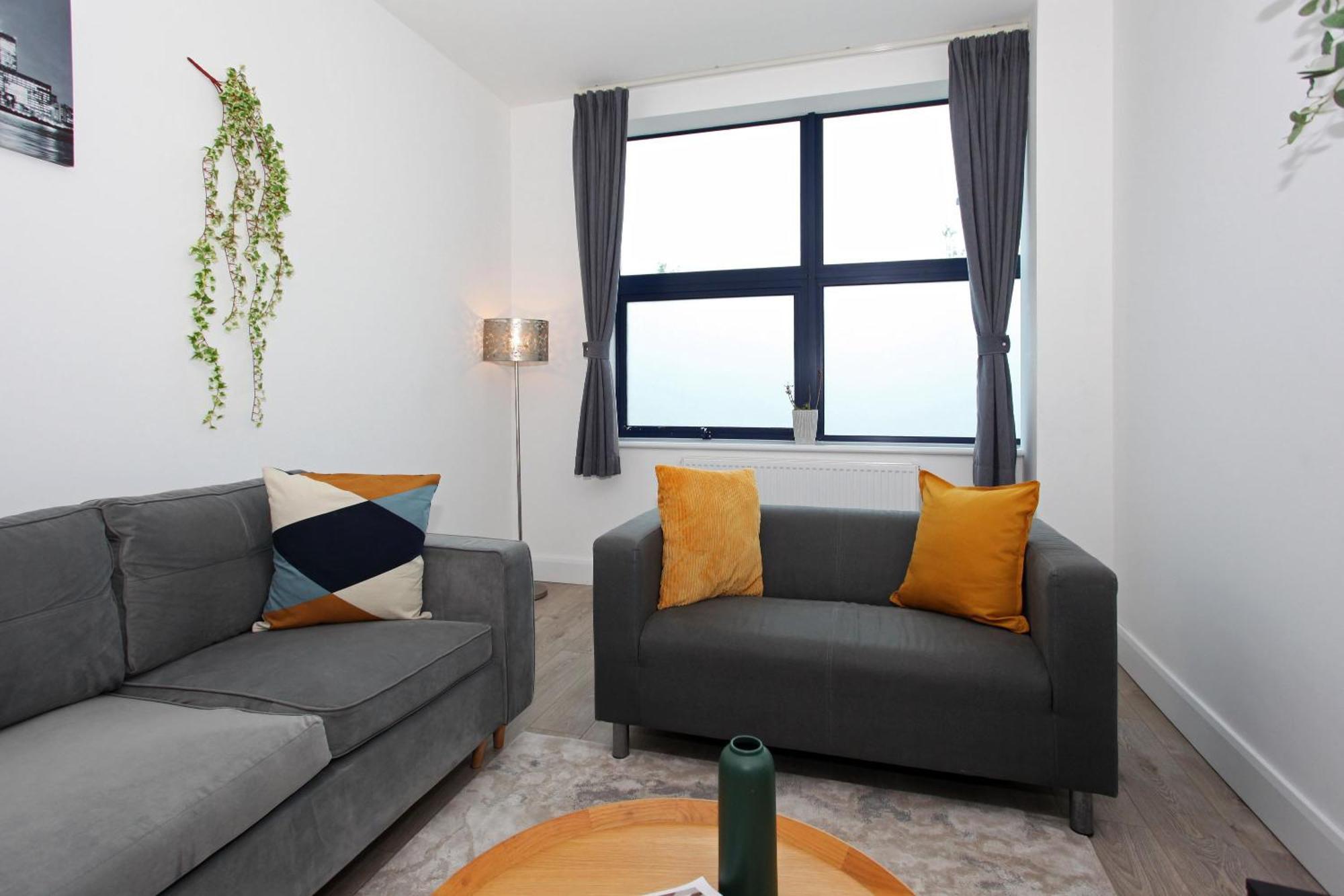 Sapphire House Apartments Telford Eksteriør billede
