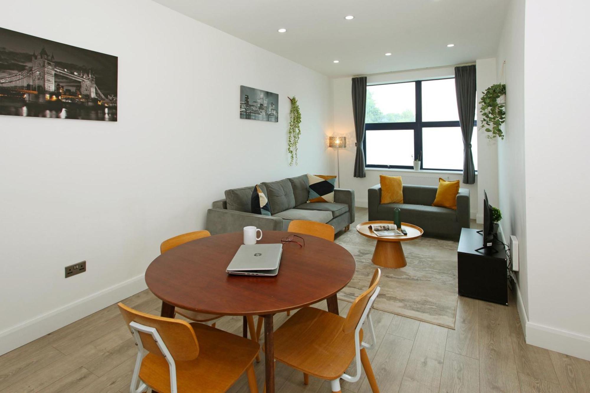 Sapphire House Apartments Telford Eksteriør billede